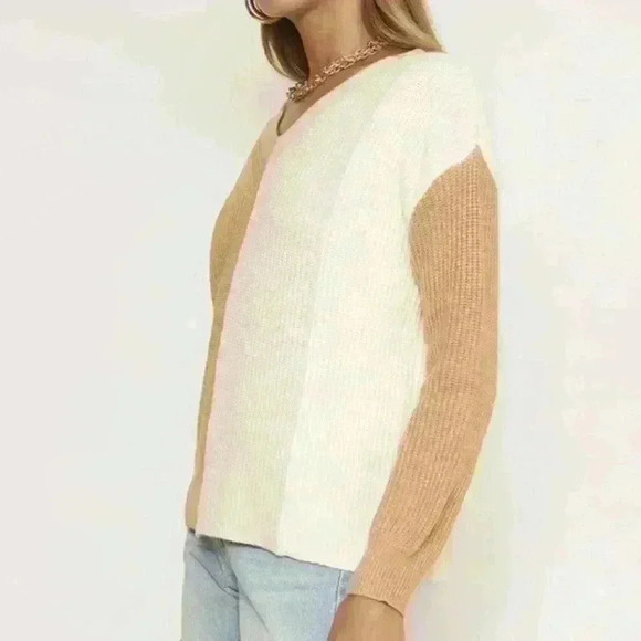 Colorblock tan sweater - Picture 3 of 4